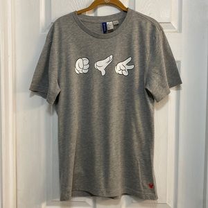 Disney Gray T-shirt size Small